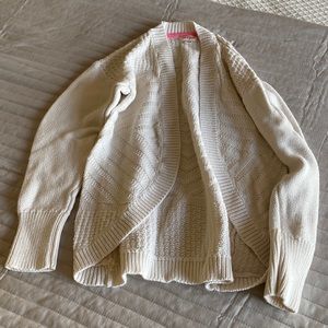 Girls’s cream/off white cardigan size 10/12.